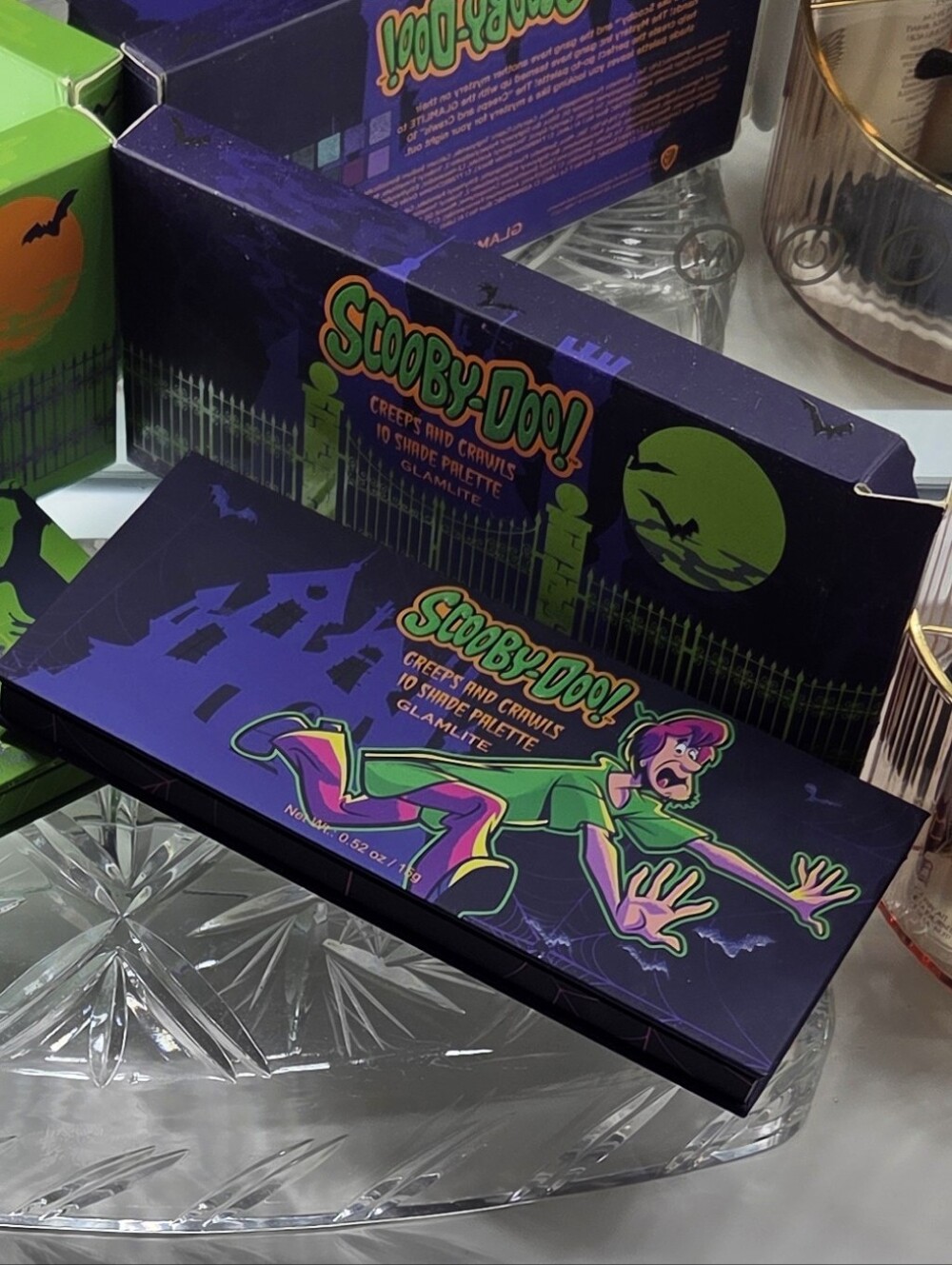 GLAMLITE X SCOOBY-DOO CREEPS AND CRAWLS 10 SHADE EYESHADOW PALETTE